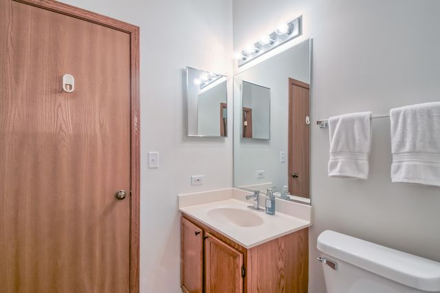 2515 Eldorado Lane, Naperville, IL 60564