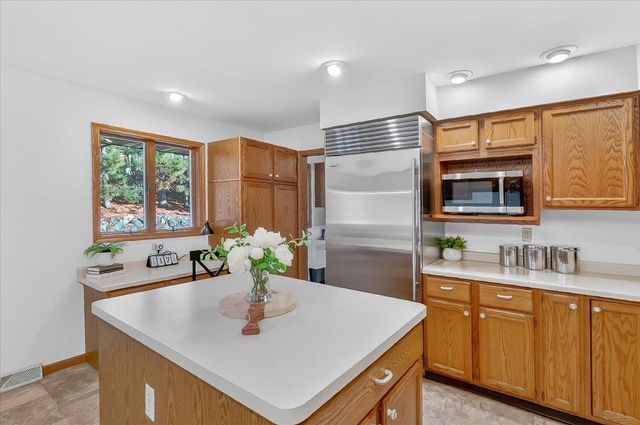 9714 Highway 19, Mazomanie, WI 53560