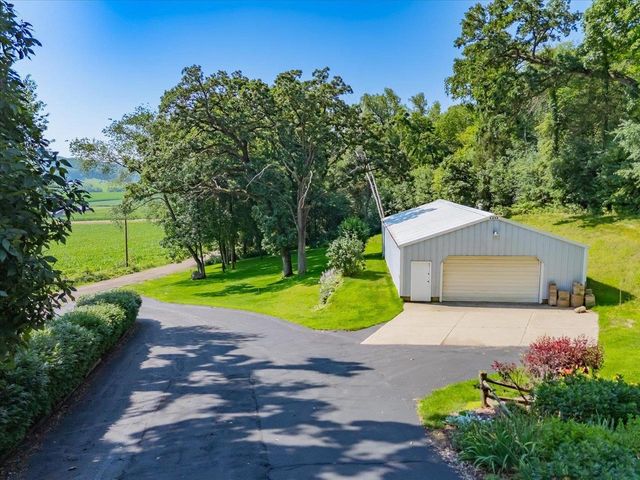 9714 Highway 19, Mazomanie, WI 53560