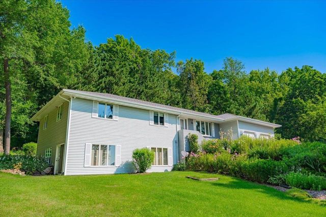 9714 Highway 19, Mazomanie, WI 53560