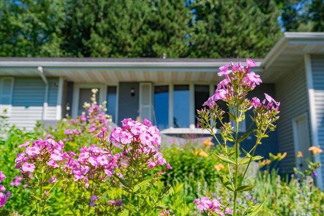 9714 Highway 19, Mazomanie, WI 53560