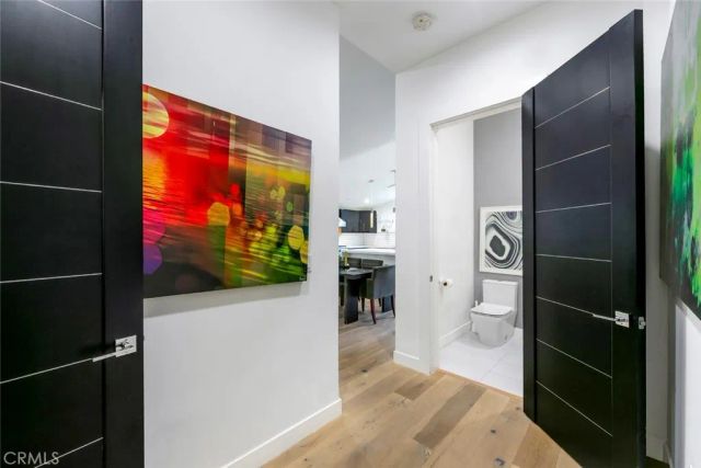 210 La Jolla, Newport Beach, CA 92663