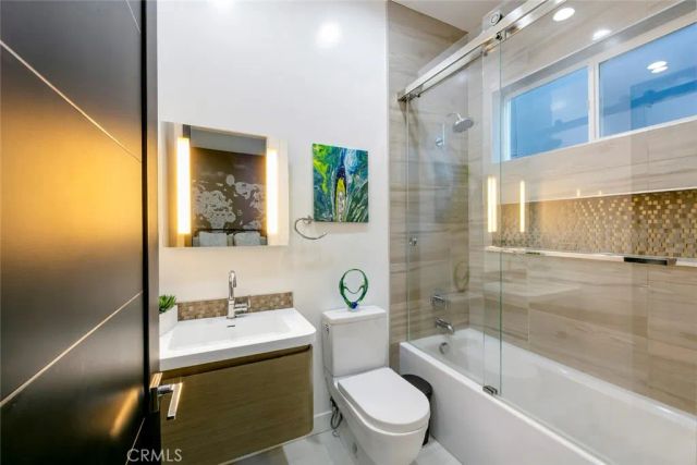 210 La Jolla, Newport Beach, CA 92663