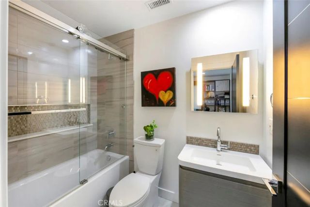 210 La Jolla, Newport Beach, CA 92663