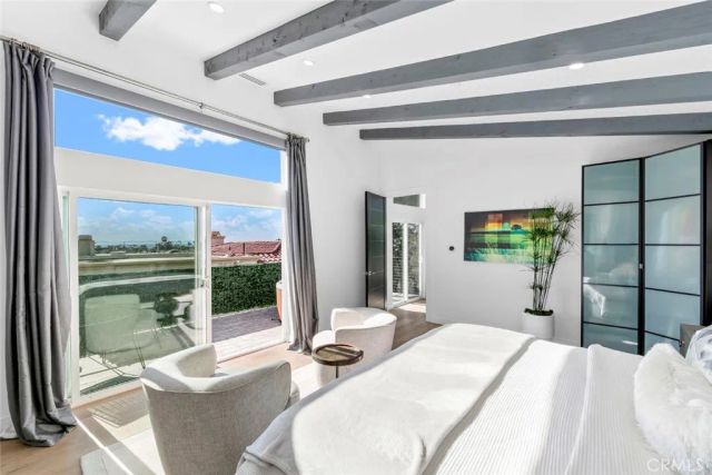 210 La Jolla, Newport Beach, CA 92663