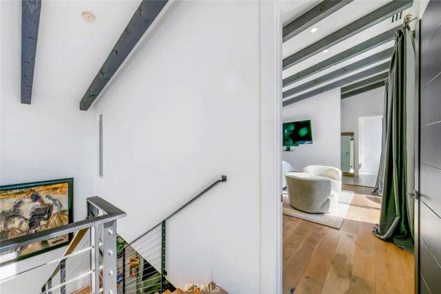 210 La Jolla, Newport Beach, CA 92663