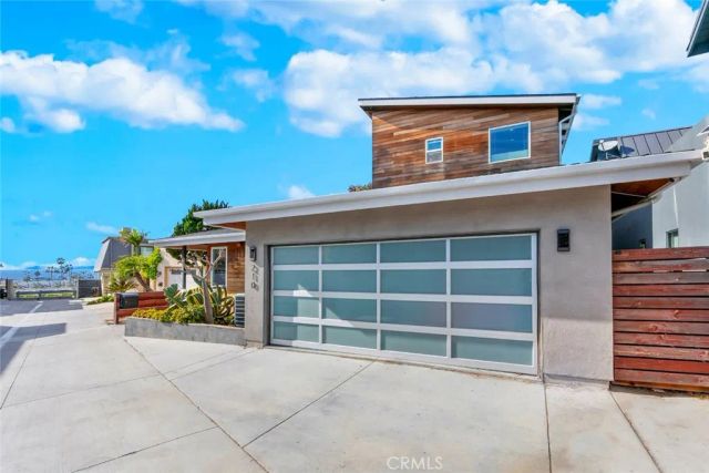 210 La Jolla, Newport Beach, CA 92663