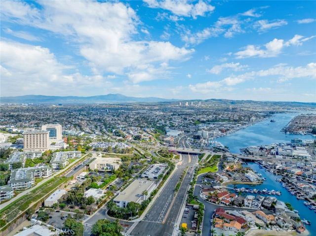 210 La Jolla, Newport Beach, CA 92663