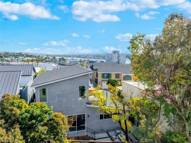 210 La Jolla, Newport Beach, CA 92663