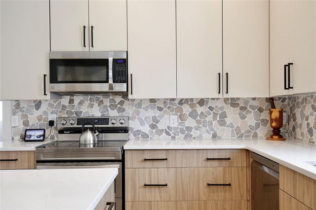 2104 VICTORIA FALLS DRIVE, Orlando, FL 32824