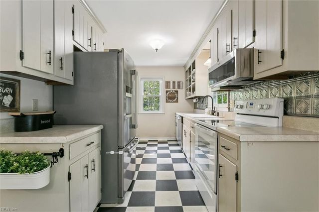 144 Cooley RD, Williamsburg, VA 23188