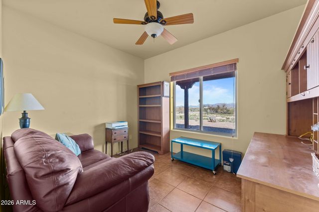 51921 W WILLIAM Road, Aguila, AZ 85320