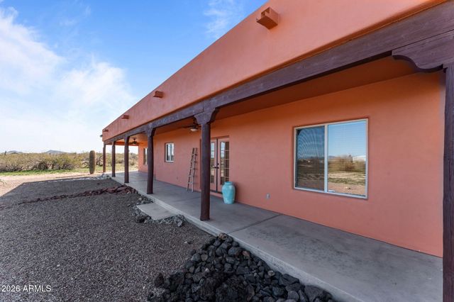 51921 W WILLIAM Road, Aguila, AZ 85320