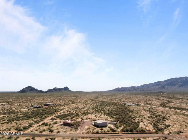 51921 W WILLIAM Road, Aguila, AZ 85320