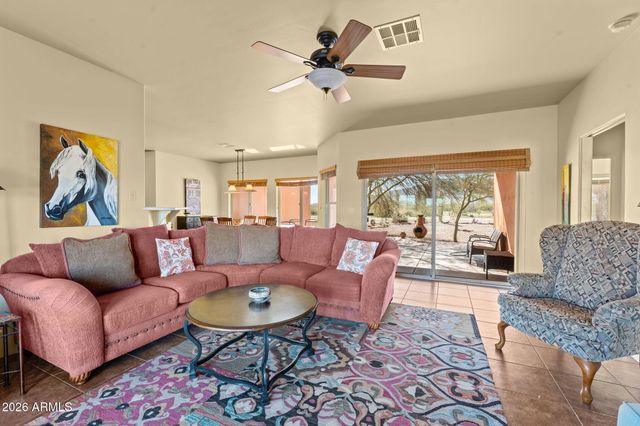 51921 W WILLIAM Road, Aguila, AZ 85320