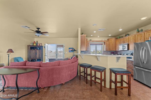 51921 W WILLIAM Road, Aguila, AZ 85320