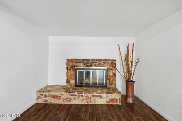 2326 E MULBERRY Drive, Phoenix, AZ 85016