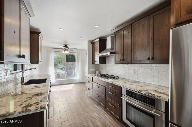 2326 E MULBERRY Drive, Phoenix, AZ 85016