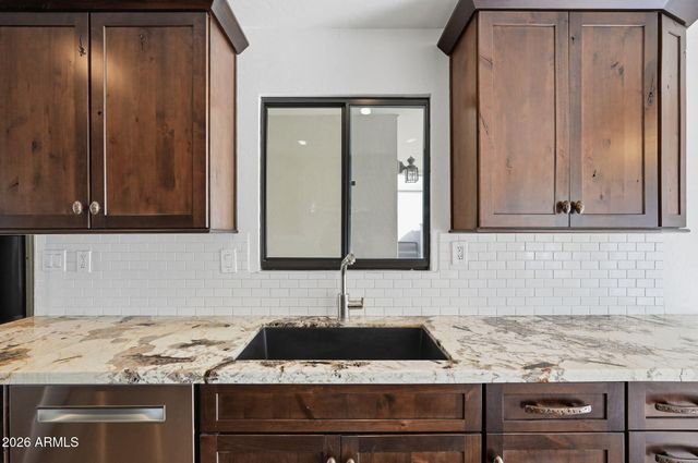 2326 E MULBERRY Drive, Phoenix, AZ 85016