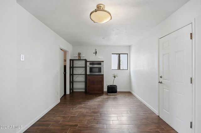 2326 E MULBERRY Drive, Phoenix, AZ 85016