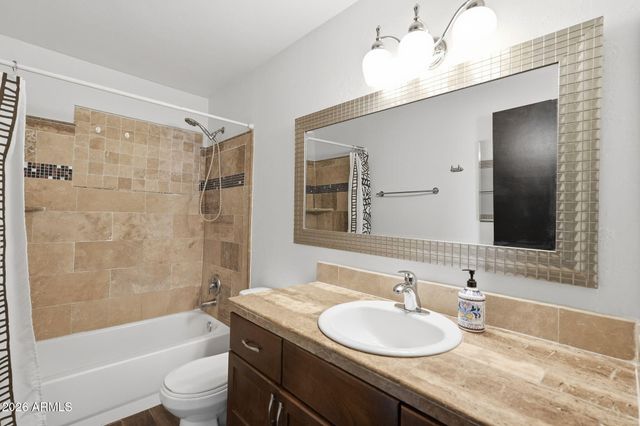 2326 E MULBERRY Drive, Phoenix, AZ 85016