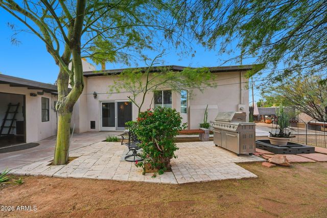 2326 E MULBERRY Drive, Phoenix, AZ 85016