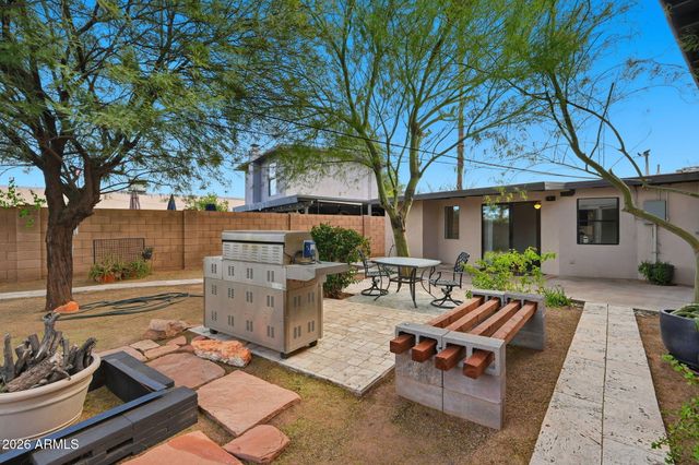 2326 E MULBERRY Drive, Phoenix, AZ 85016