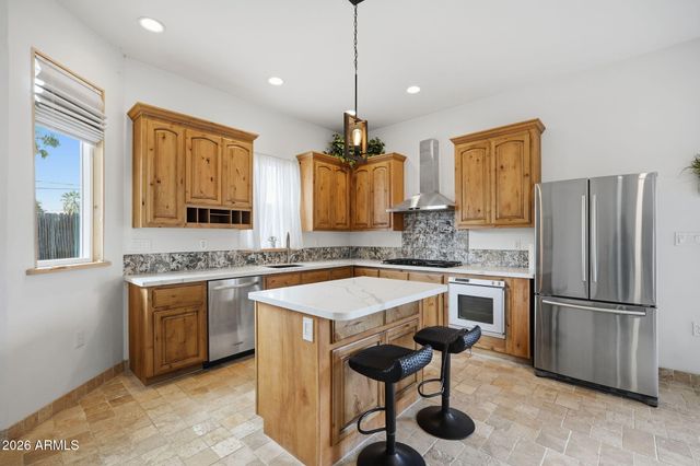 2326 E MULBERRY Drive, Phoenix, AZ 85016