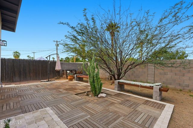 2326 E MULBERRY Drive, Phoenix, AZ 85016