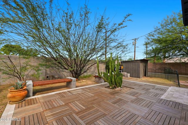 2326 E MULBERRY Drive, Phoenix, AZ 85016