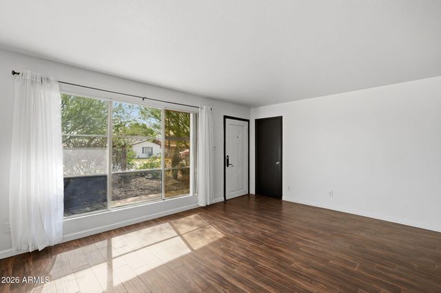 2326 E MULBERRY Drive, Phoenix, AZ 85016