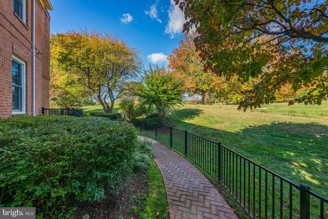 18 BEMAN WOODS CT, Potomac, MD 20854