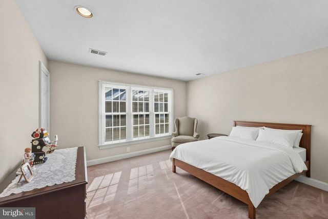 18 BEMAN WOODS CT, Potomac, MD 20854