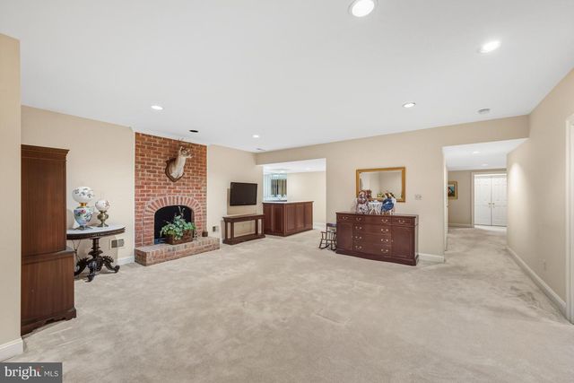 18 BEMAN WOODS CT, Potomac, MD 20854