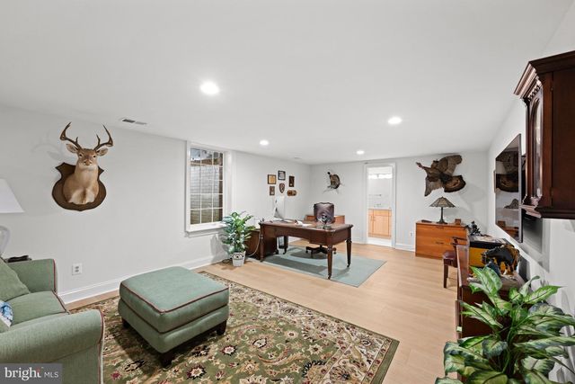 18 BEMAN WOODS CT, Potomac, MD 20854