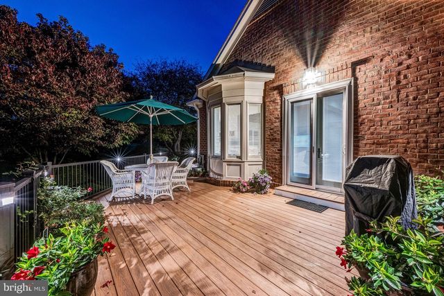 18 BEMAN WOODS CT, Potomac, MD 20854