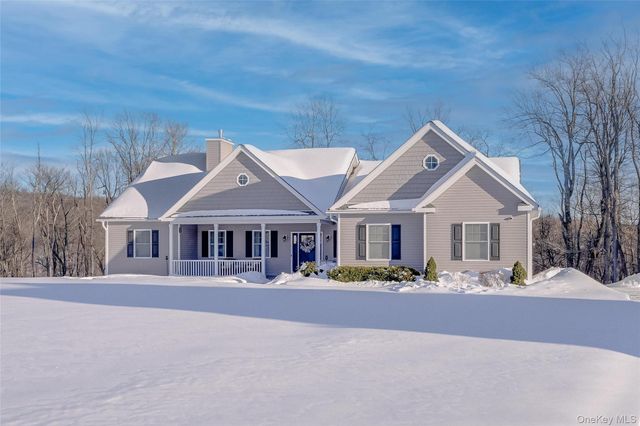 23 Swan Hollow, New Windsor, NY 12553