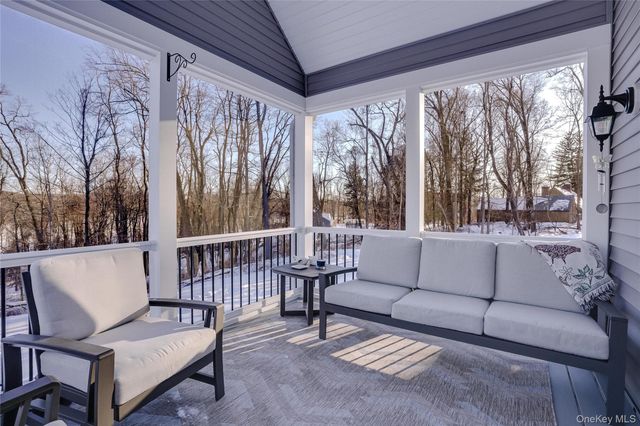 23 Swan Hollow, New Windsor, NY 12553