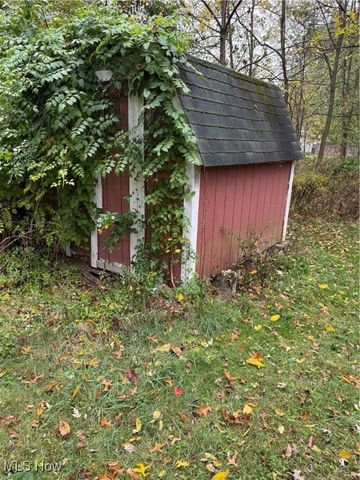 4262 Pembrook Road, Austintown, OH 44515