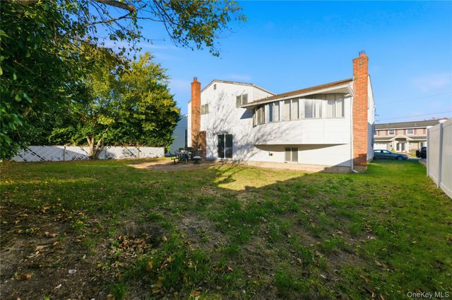 3924 Jane Lane, Oceanside, NY 11572