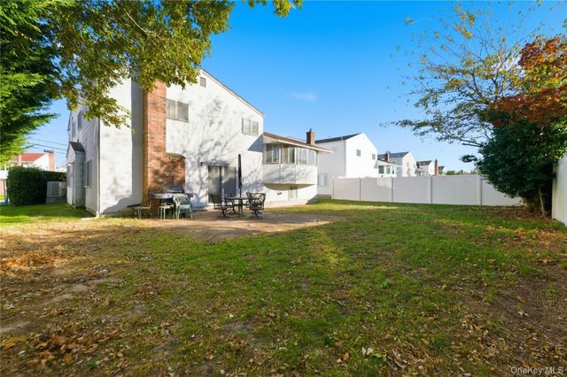 3924 Jane Lane, Oceanside, NY 11572