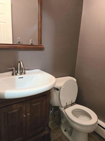 18 PRINCE CIR, Southampton, PA 18966