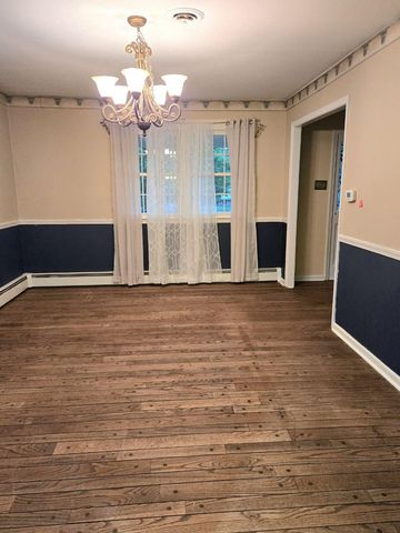 18 PRINCE CIR, Southampton, PA 18966