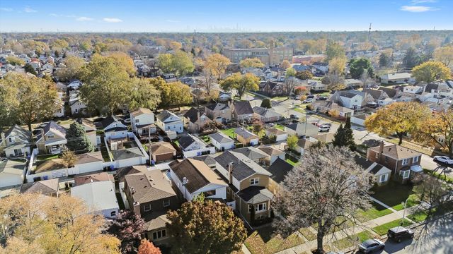 3515 N Oriole Avenue, Chicago, IL 60634