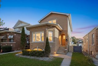 3515 N Oriole Avenue, Chicago, IL 60634