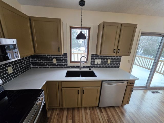 3914 Westbury Trail, Eagan, MN 55123