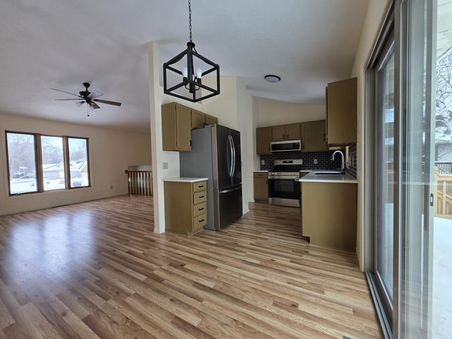 3914 Westbury Trail, Eagan, MN 55123