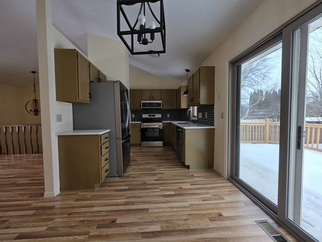 3914 Westbury Trail, Eagan, MN 55123