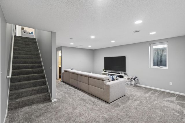 7619 Everest Lane N, Maple Grove, MN 55311