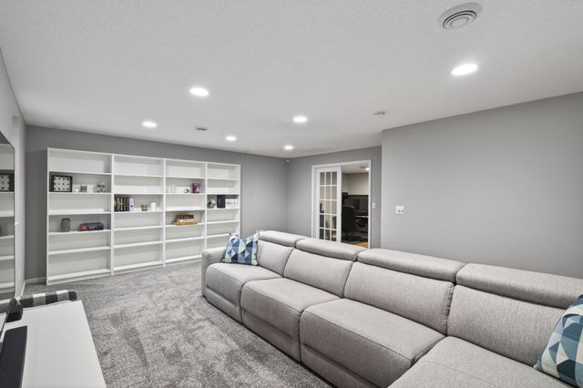 7619 Everest Lane N, Maple Grove, MN 55311